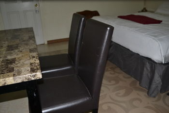 Executive Airport Hotel