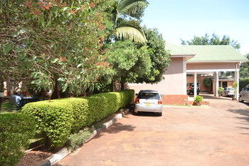 Executive Airport Hotel