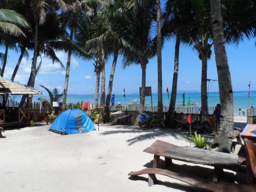 Hostal Victoria Beach House
