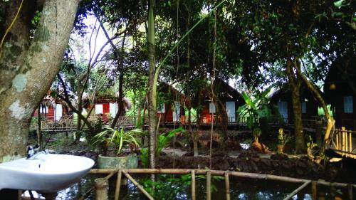 Hotel Maivien Orchard Resort