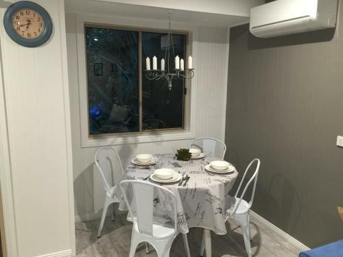 Hostal Sunshine Coast Tropical Getaway