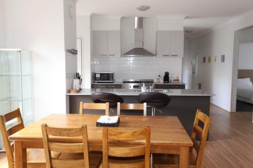 Villa London Park Resort