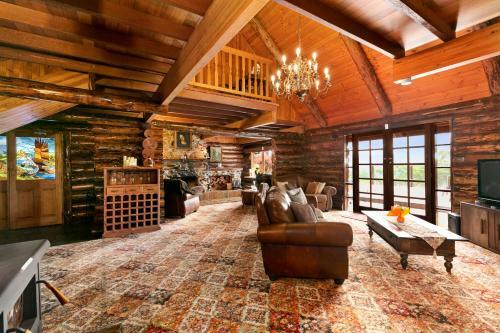 Lodge Eagles Nest Luxury Mountain Retreat