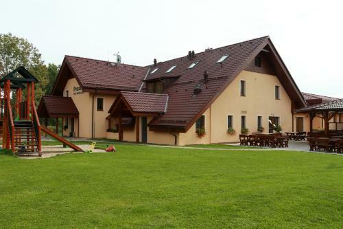 Hostal Wellness Penzion Pod Rozhlednou