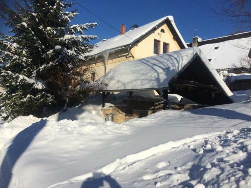 Sun And Winter Apartment