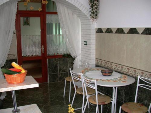 Apartment In Balatonmariafurdo With Three-bedrooms 1