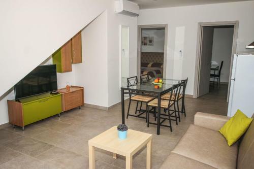 Apartment In Funtana With Three-bedrooms 1