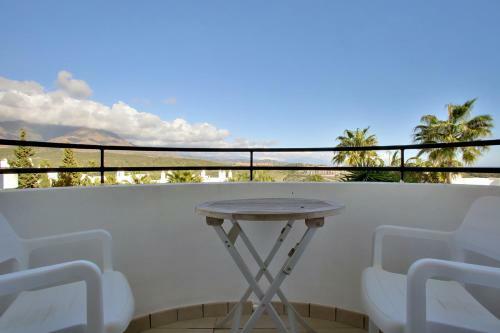 Sunny Golf Apartment