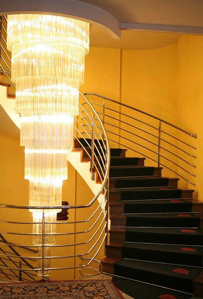 Continental E Dei Congressi Hotel