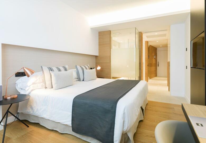 Nakar Hotel