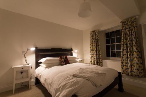 Bed & Breakfast The Holford Arms