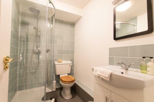 Bed & Breakfast The Holford Arms