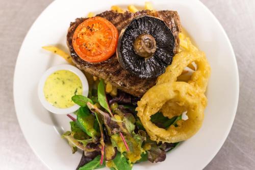 Bed & Breakfast The Holford Arms