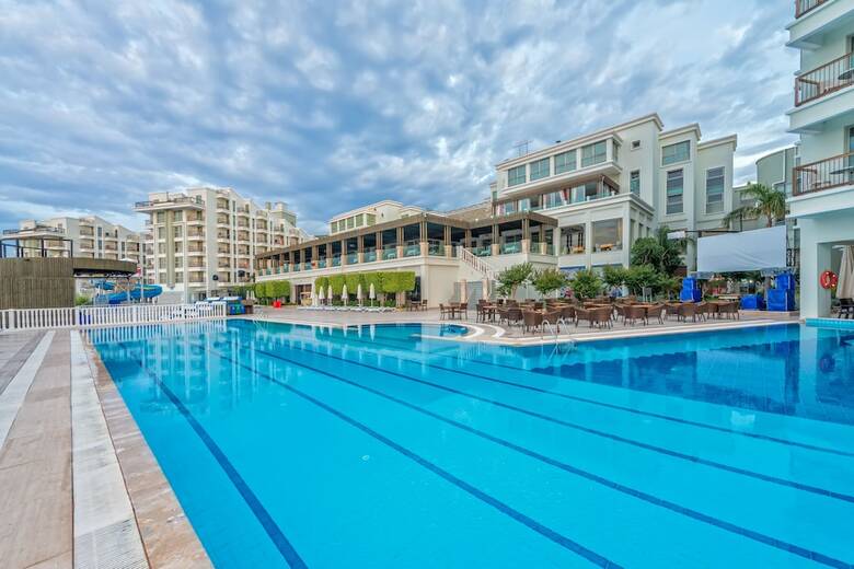 Hotel Royal Atlantis Resort And Spa