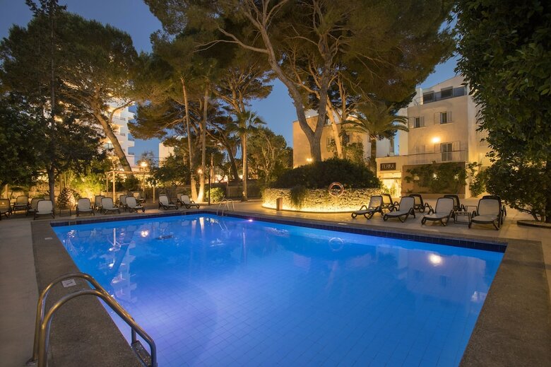 Hotel Houm Plaza Son Rigo