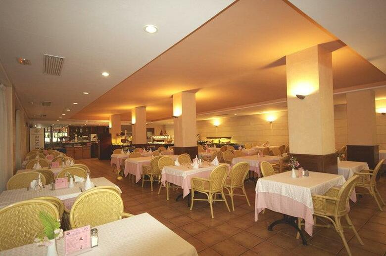 Hotel Houm Plaza Son Rigo