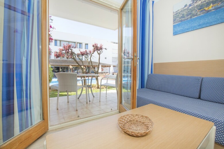 Aparthotel Flora