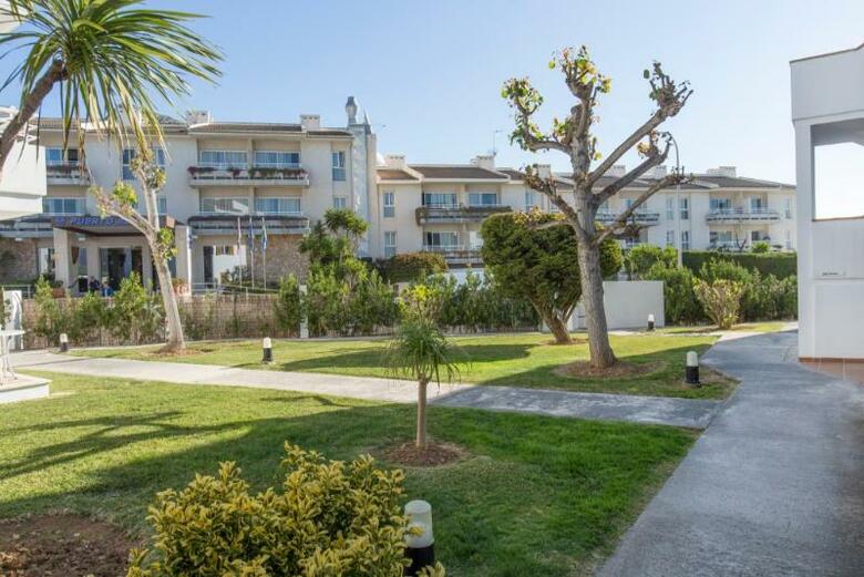 Aparthotel Flora