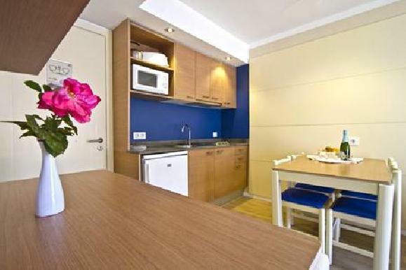 Aparthotel Flora