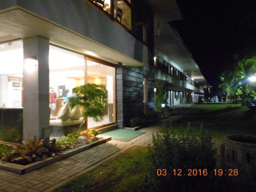 London Beach Resort And Hotel