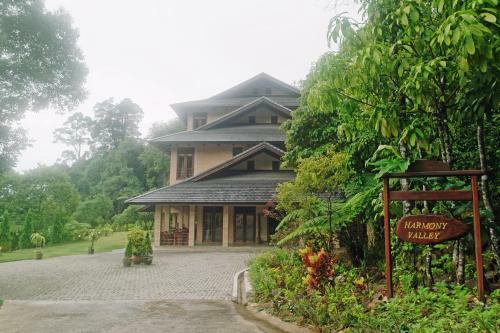 Hotel Harmony Valley Retreat
