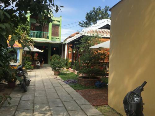 Golden Lantern Hoi An Homestay