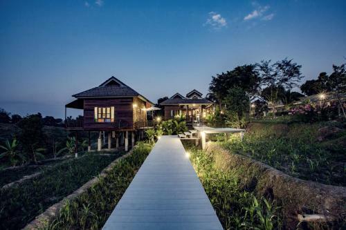 Hostal Bura Phat Resort