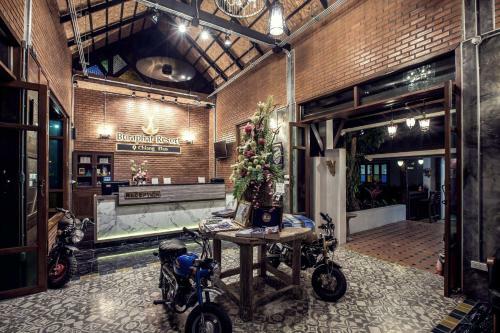 Hostal Bura Phat Resort