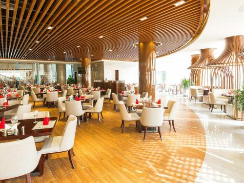 Wan Yue Grand Skylight Hotel