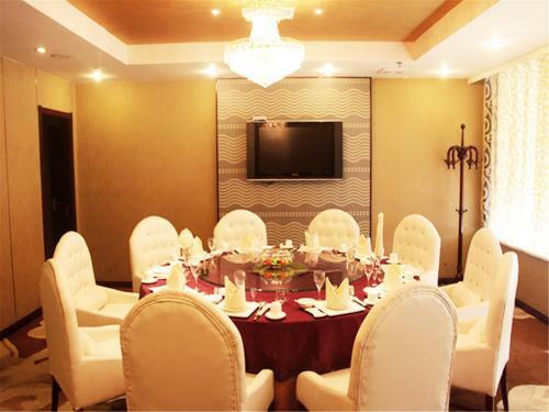 Airport Business Hotel Apartment