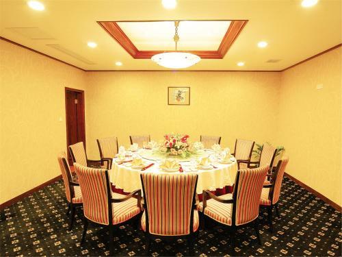 Airport Business Hotel Apartment