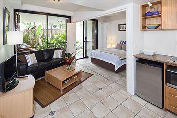 Julians Apartments