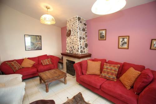 Moniatis Country House