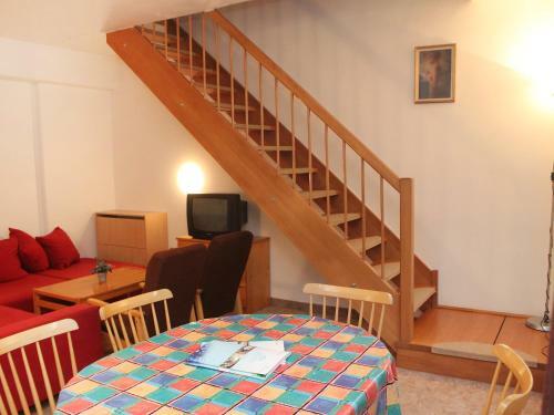 Two-bedroom Apartment Lanovka