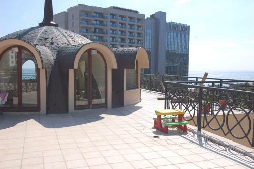 Apartamento Penthouse Iglika Front Beach