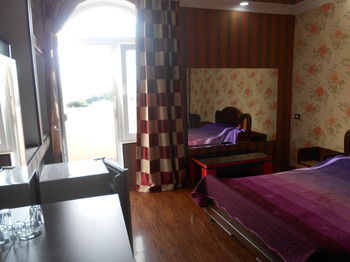 Dkd-bridge Hotel