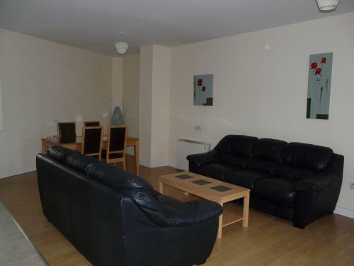 The Courtyard Apartments