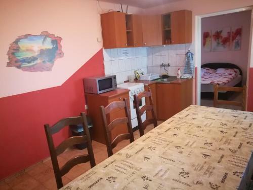 Tiszavir�g Apartmanh�z
