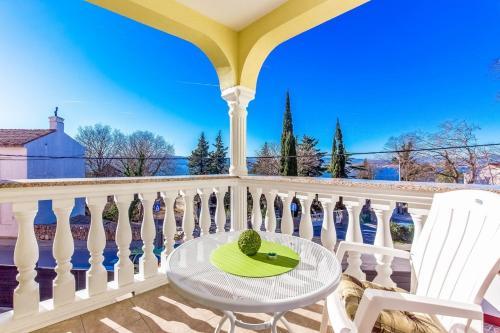 Four-bedroom Holiday Home In Dramalj I