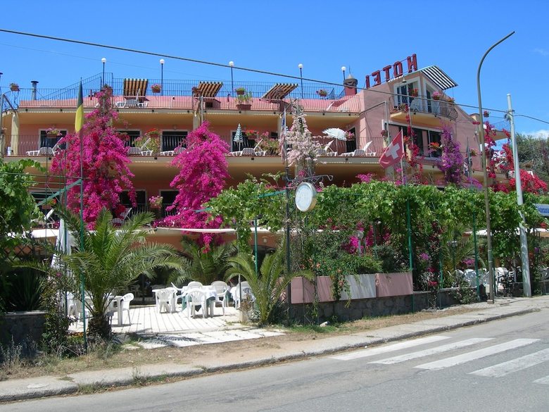 Hotel Domus De Janas Sul Mare