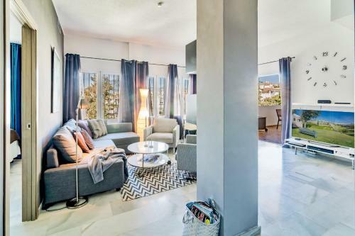 Rg - Elegant 2 Bedroom Apartment In Puerto B