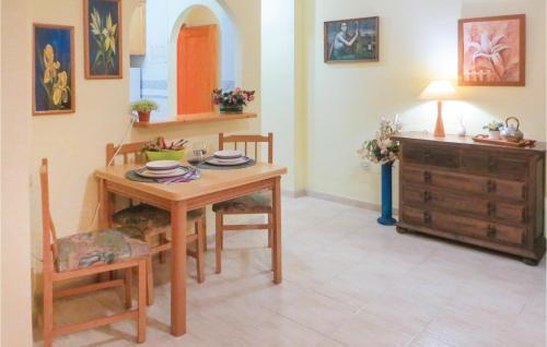 Apartment C/los Gases 50,bajo