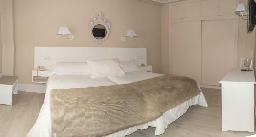 Ares Hotel