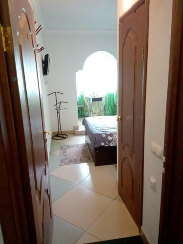 Hostal Rooms On Akademika Lavrentyeva 8
