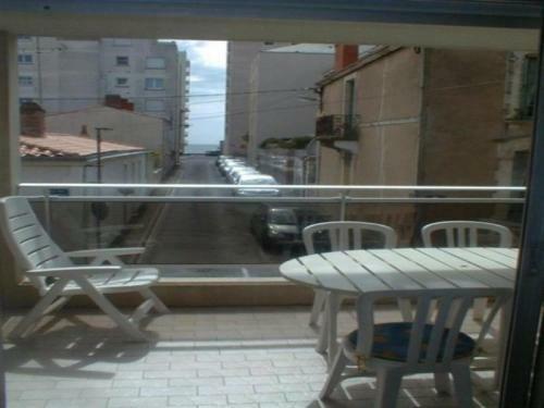 Rental Apartment A 2 Pas De La Plage Et Proche Tous Commerces 1