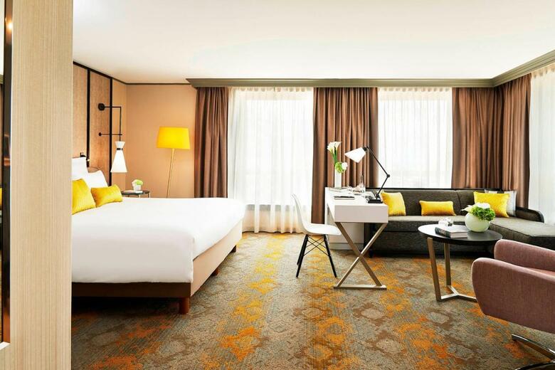 Renaissance Paris La Defense Hotel, A Marriott Luxury & Lifestyle Hotel