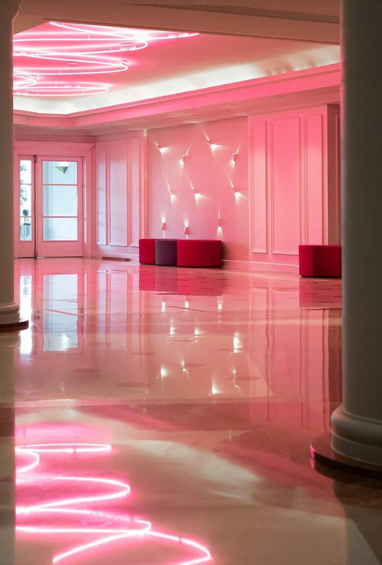 Renaissance Paris La Defense Hotel, A Marriott Luxury & Lifestyle Hotel