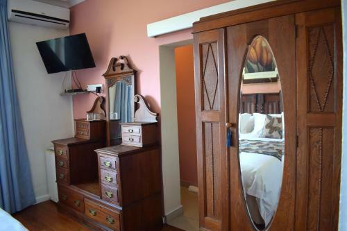 Hostal Lorraines On Lincoln Guest House