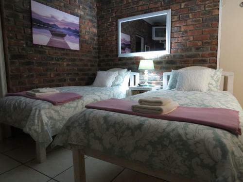 Hostal Coral Tree Guest Rooms