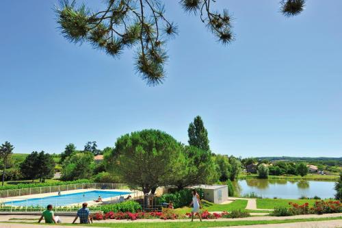 Hotel Le Domaine Du Peyrichoux
